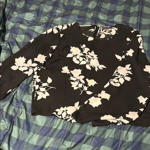 Vince Camuto Black and White Boxy Long Sleeve Blouse